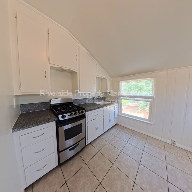 Photo - 3939 Twining St
