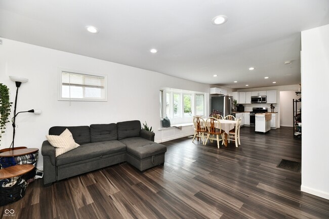 Photo - 1924 Mansfield St