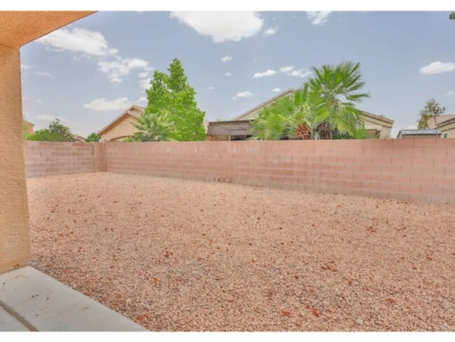 Photo - Spacious single story, 4 Bedroom / 2 Bath