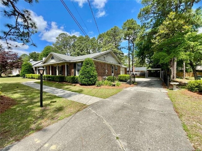 Photo - 2514 Dartmouth Dr House