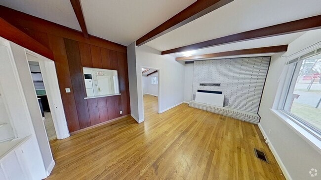 Building Photo - Broadmoor Shopping Center Unit 3 br 1 ba Broadmoor University Home