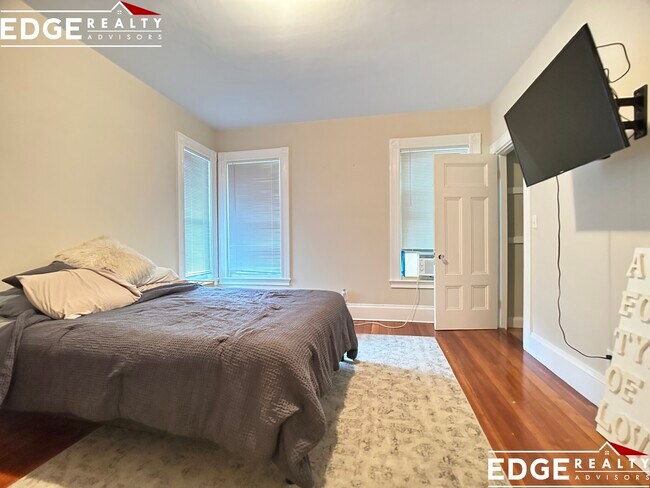 Photo - 29 Sparhawk St Apartments Unit 2