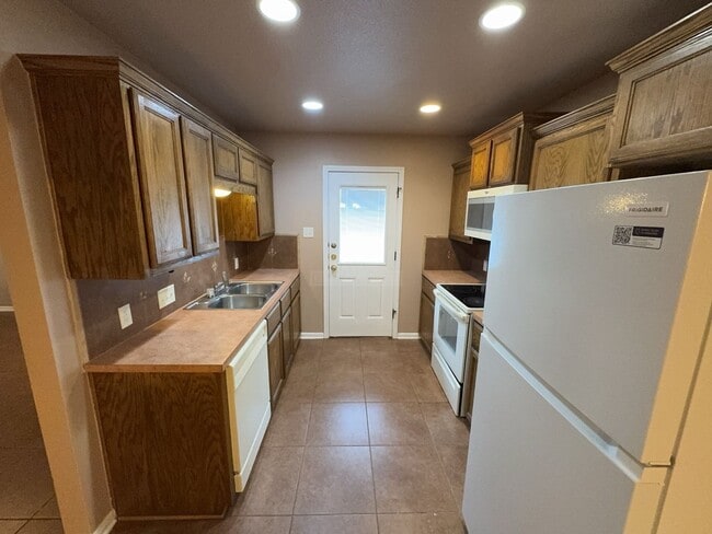 5600 Aquarius Dr Unit 5600 Aquarius Dr Unit A