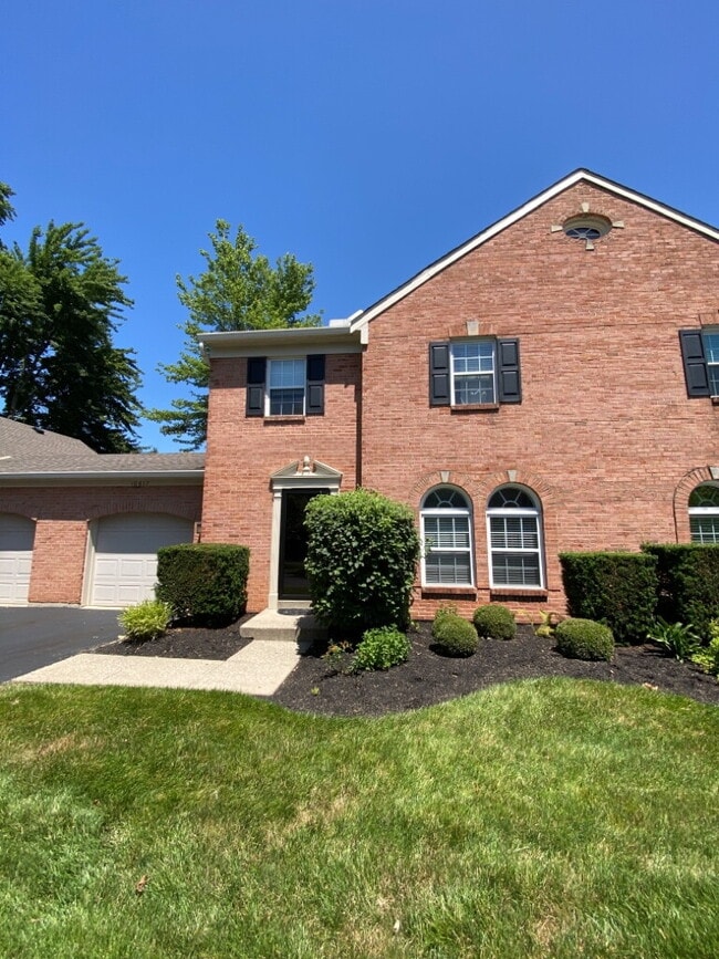 Building Photo - COMING SOON! -10817 Fallsington Court *Beautiful 2BR, 2.5 BA Townhouse in Blue Ash*