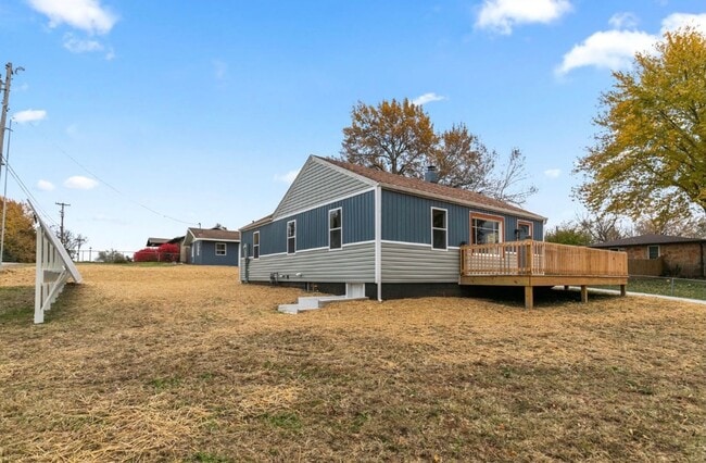 Photo - 702 S 10th Ave