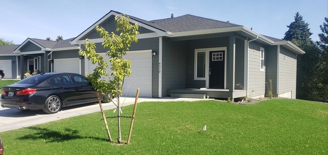 Building Photo - 4310-4312 N Centennial Ln Rental
