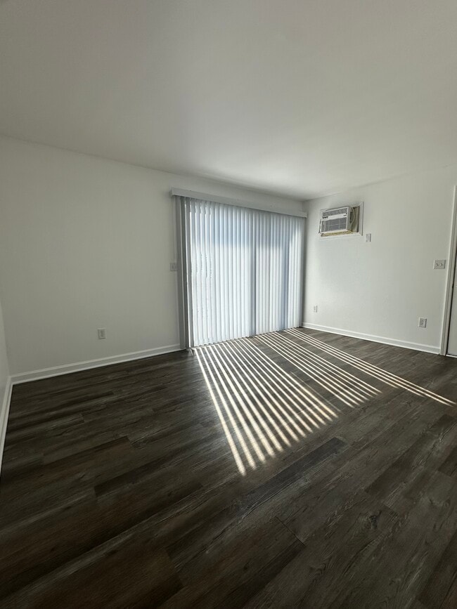 Photo - Tecumseh Apartments