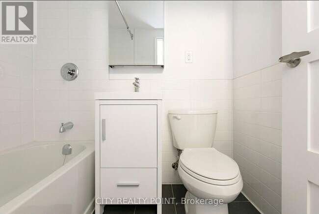 Photo - 276 St George St Unit 710