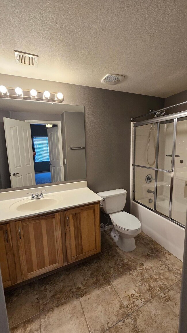 Photo - 16825 N 14th St