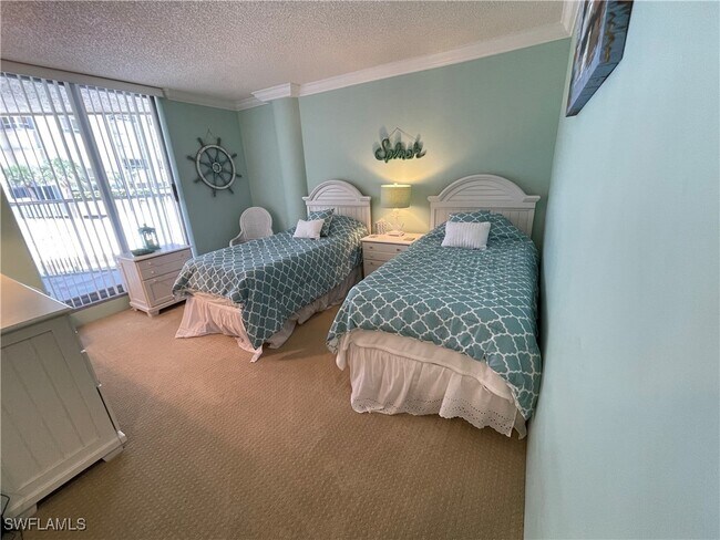 Photo - 4041 Gulf Shore Blvd N Unidad 105