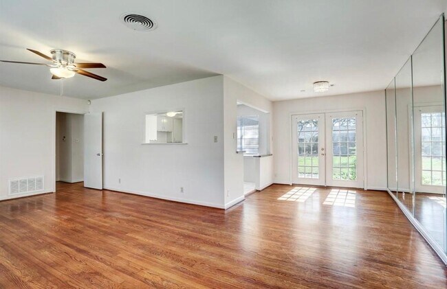 5615 Arboles Dr