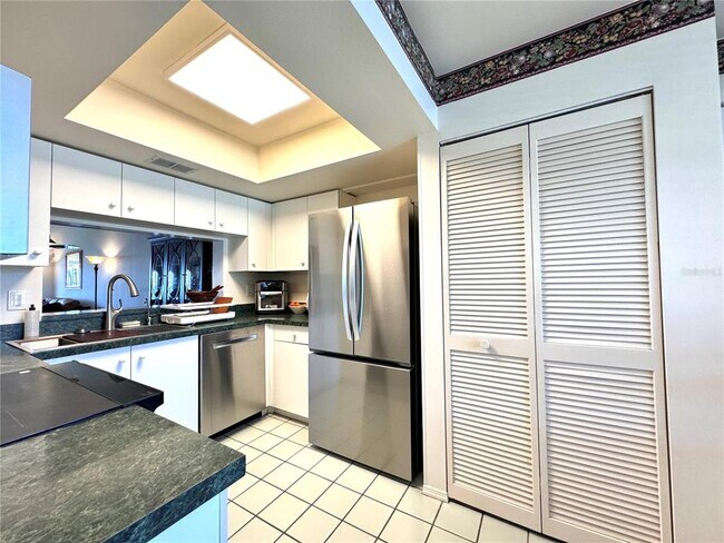 Photo - 1155 Edgewater Cir Unit 28