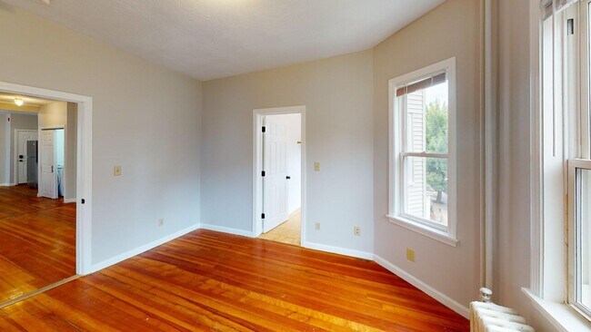 52 Sumner St Unit 5