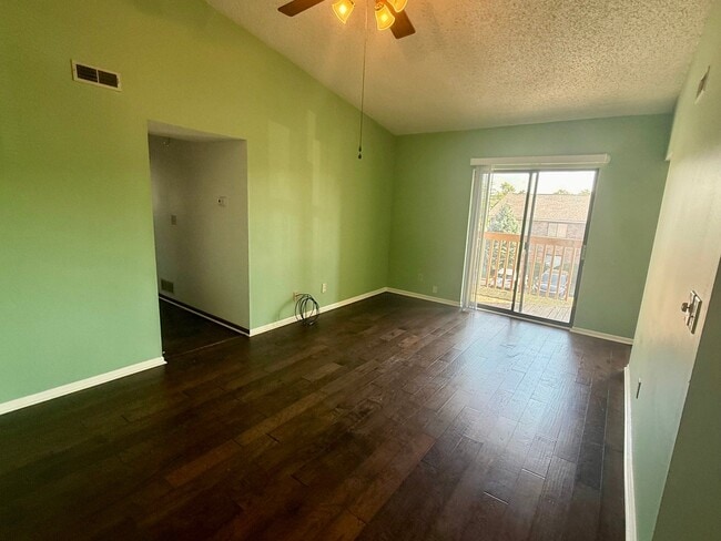 Photo - 3944 Mack Rd