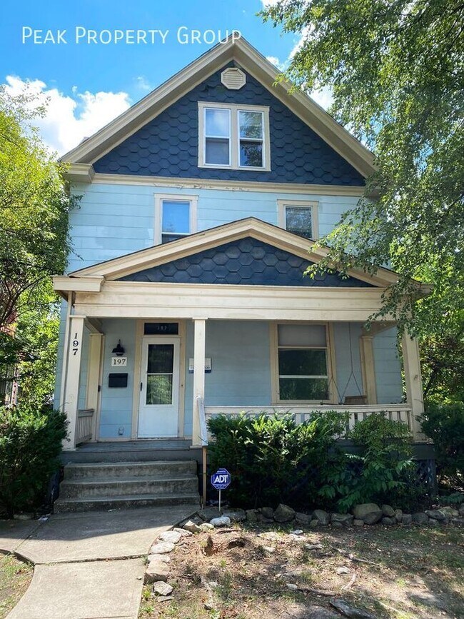 Building Photo - 197 E Oakland Ave Rental