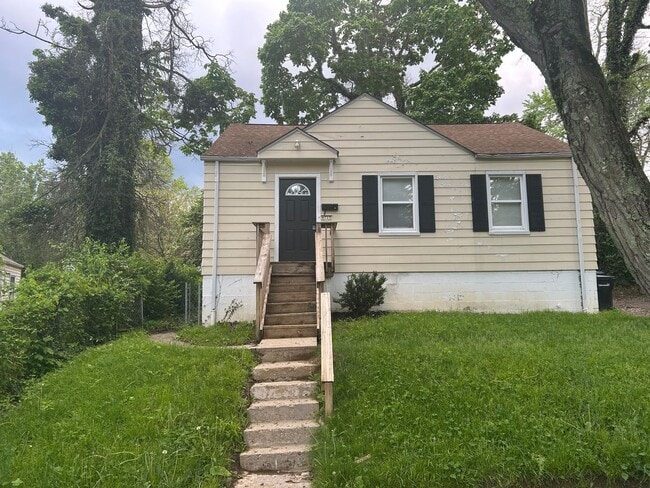 Building Photo - COVEDALE - Adorable 3 bed 1 bath cape cod