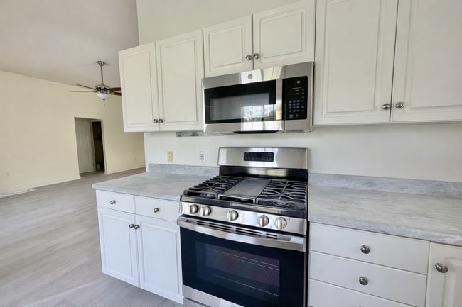 Photo - 437 S Shore Dr