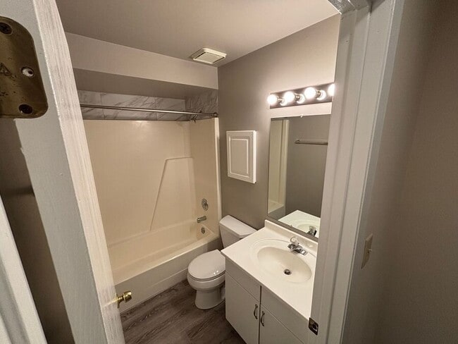 Photo - 8940 Cedarwood Dr Unit 906