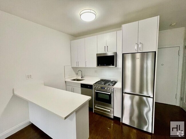 Building Photo - EAST 65 STREET Unit 4B Rental