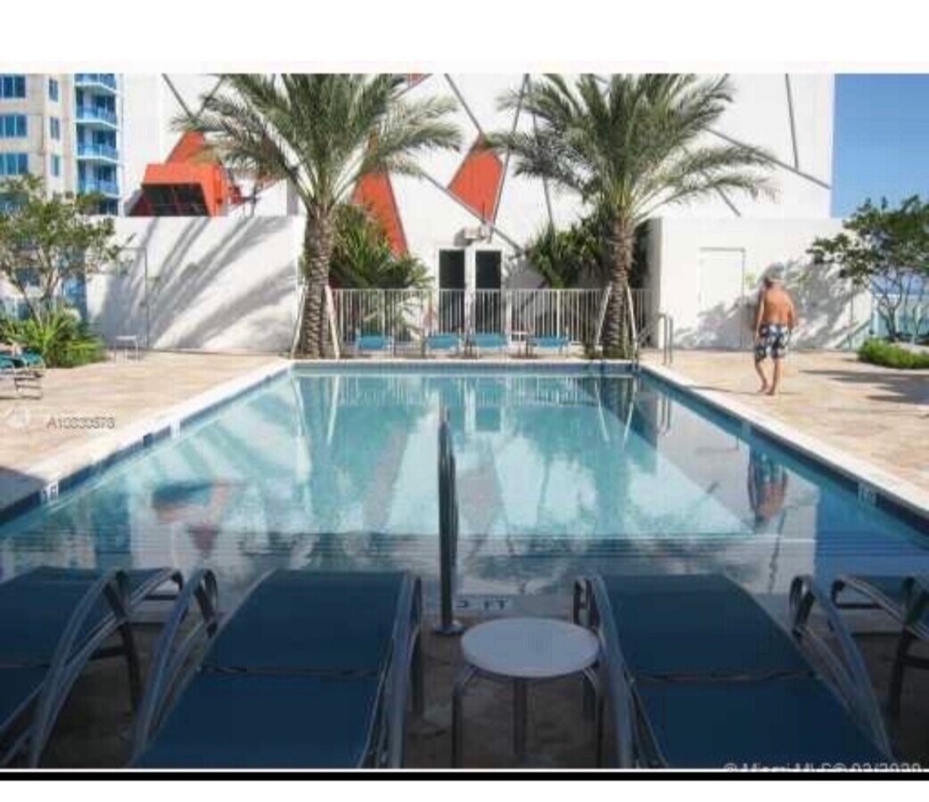 Photo - 133 2nd NE Ave Unidad 2001