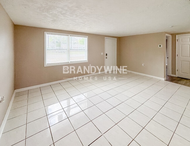 Photo - 5621 Quist Dr