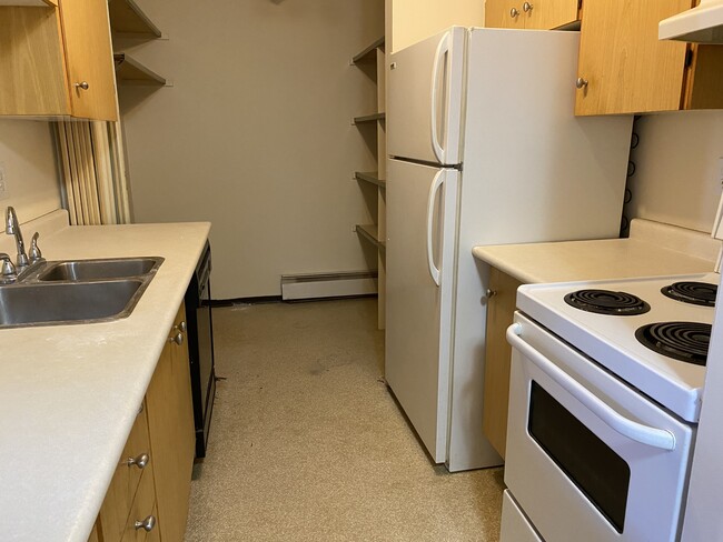 Photo - 7301-734A 4a St SW