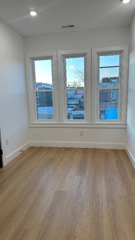 Photo - 3327 N American St