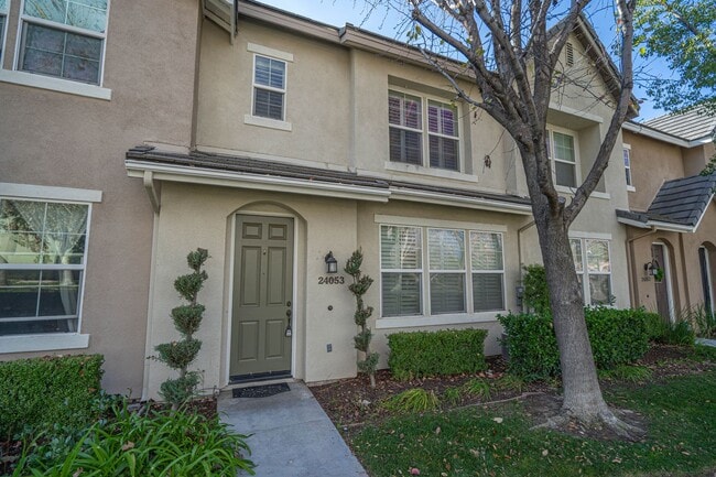 Photo - 3-Bedroom Home with Fresh Paint in Creekside of Valencia!