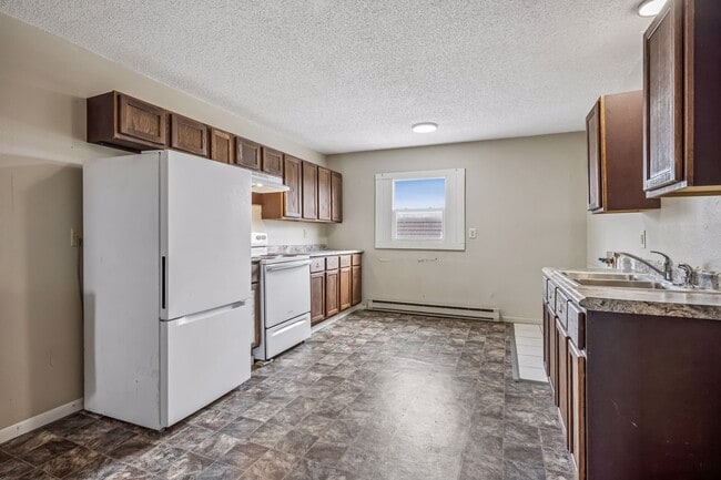 Photo - 106 E 5th St Unit 3-upper