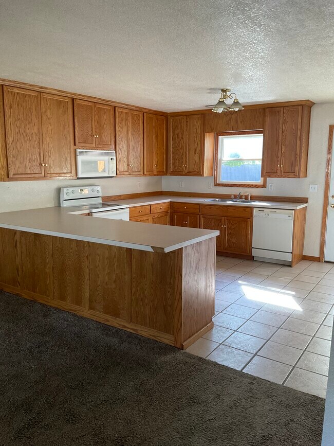 Photo - 305 Church St Unidad B