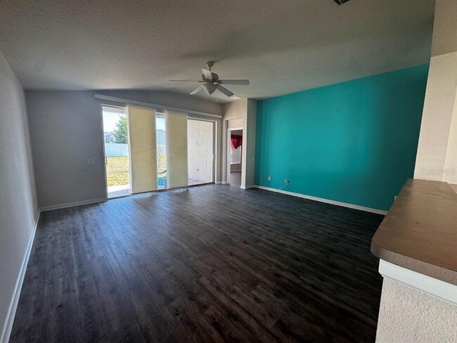 Photo - 495 Painted Leaf Dr