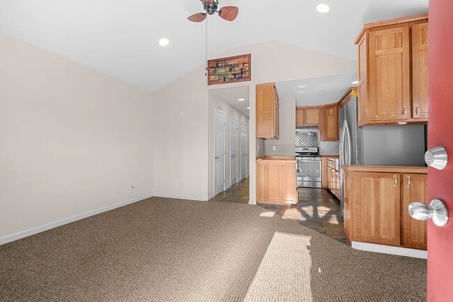 Photo - 4422 Up Chick St