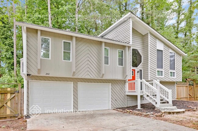 Photo - 242 Rustic Ridge Dr NE