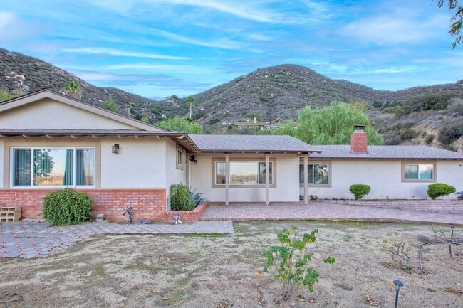 Photo - 18261 Sanders Dr