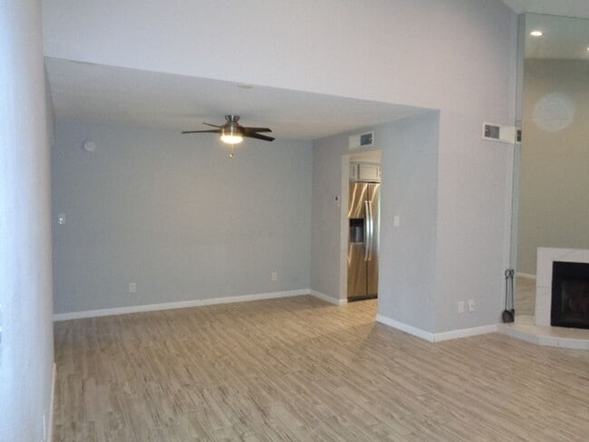Photo - Spacious condo in Scottsdale-close to Scot... Unit 202