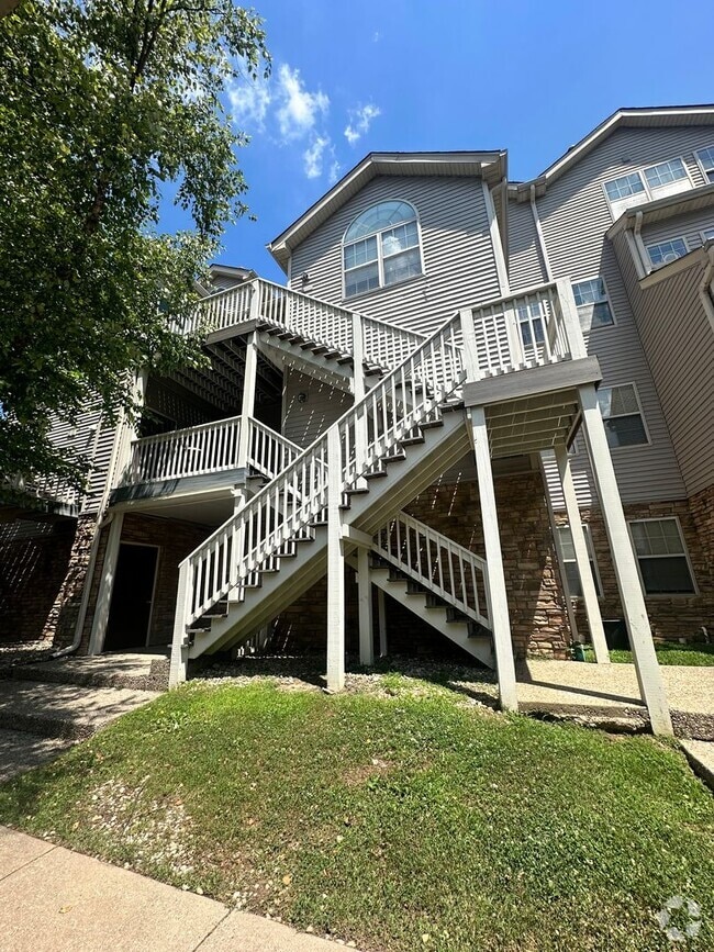 Building Photo - 2BR/2BA Updated Condo in Prospect Glen Vil...
