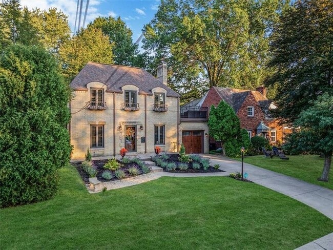 Photo - 619 Briarwood Ave