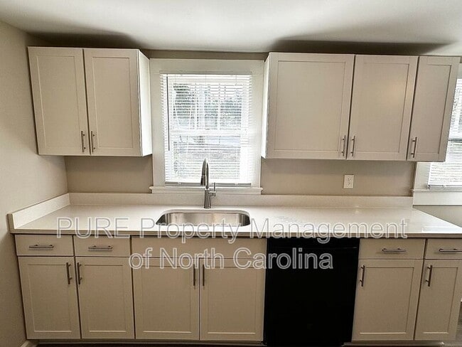 Photo - 606 Carver Dr