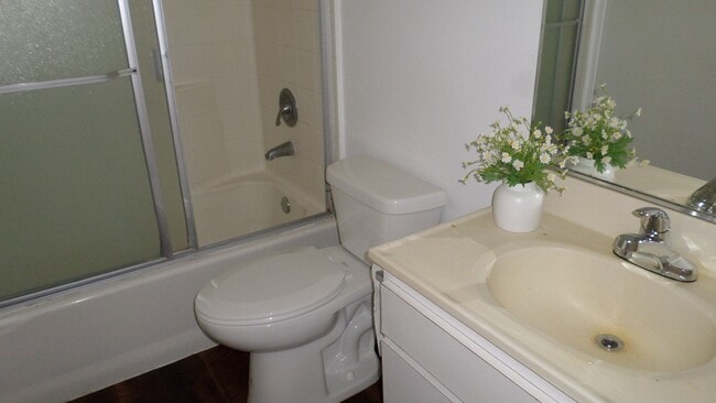 Photo - 5271 Huntington Dr N Unit 207