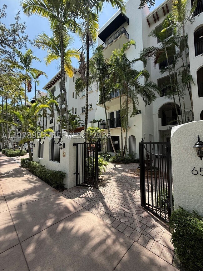 Photo - 650 Valencia Ave Unit 303