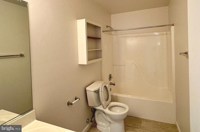 Photo - 110 Brookland Ct