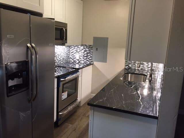 Photo - 520 70th St N