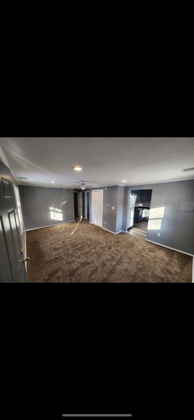 Photo - 409 E Woodside St