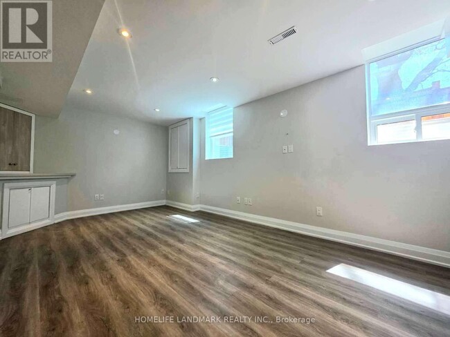 Photo - 6 Fernwood Ct