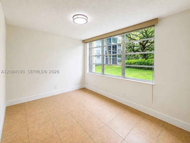 Photo - 9430 Live Oak Pl Unit 108