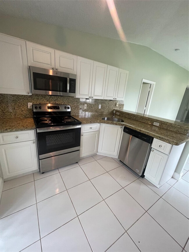 Photo - 1810 SW 114th Ter