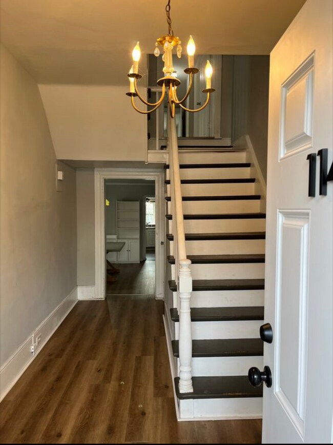 Photo - 114 N Brown St