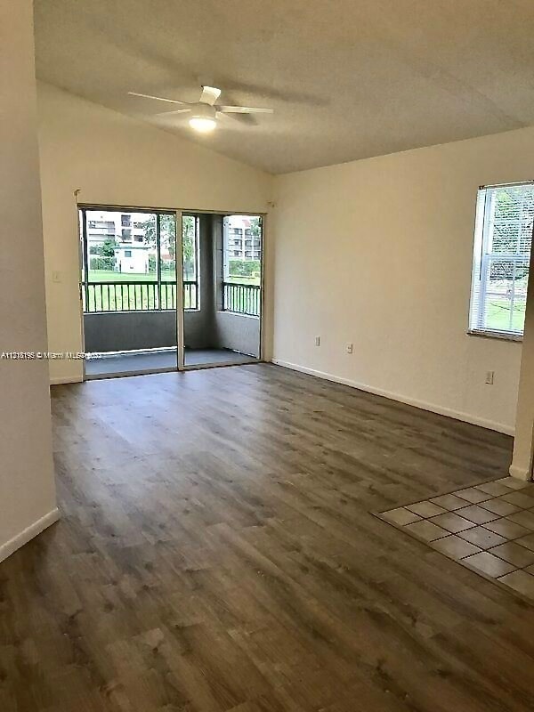 Building Photo - 2841 N Oakland Forest Dr Unit 211 Rental
