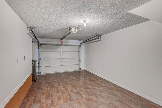 Photo - 12561 Woodmill Dr