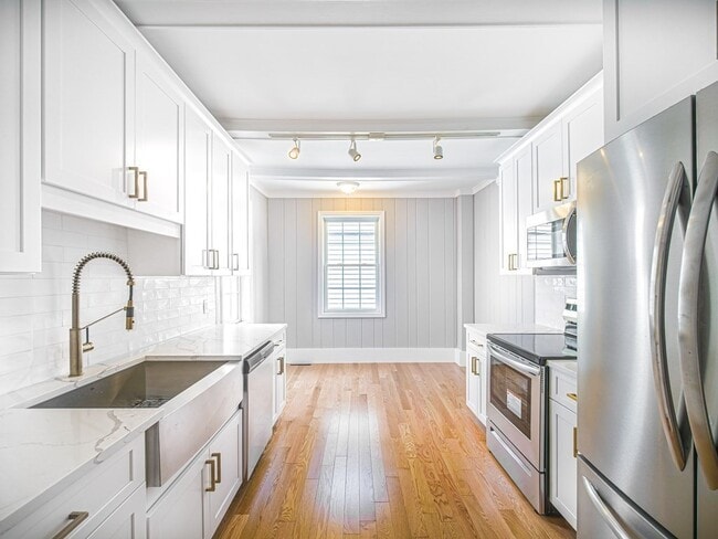 Photo - 510 E Broadway